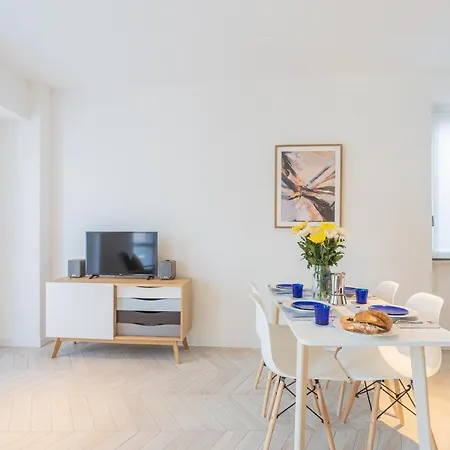 Your Private Harbour On By Rent Apartment Laglio